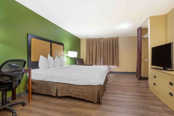 Room 14 of 23