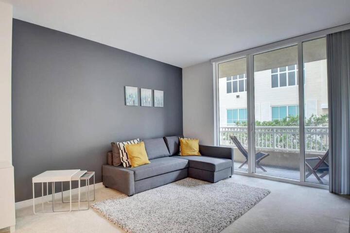 One bedroom in Lux condoCasa Costa! wbeachpass!