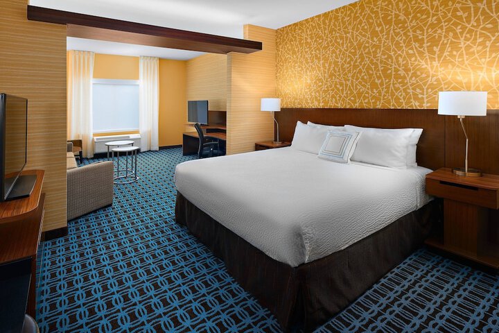 Fairfield Inn & Suite by Marriott Fresno Yosemite Intl Airport