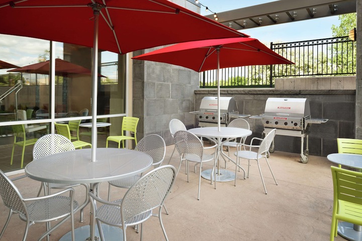 Terrace/Patio 26 of 28