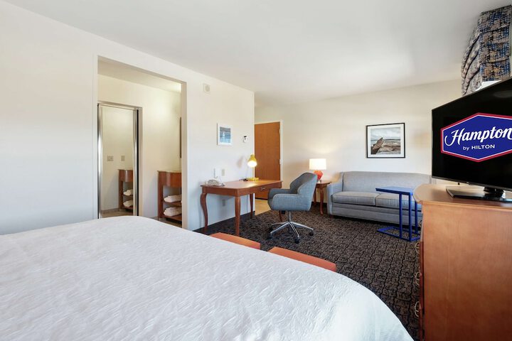 Room 30 of 46