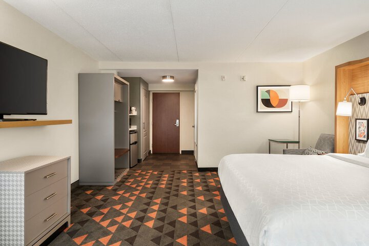 Room 27 of 36