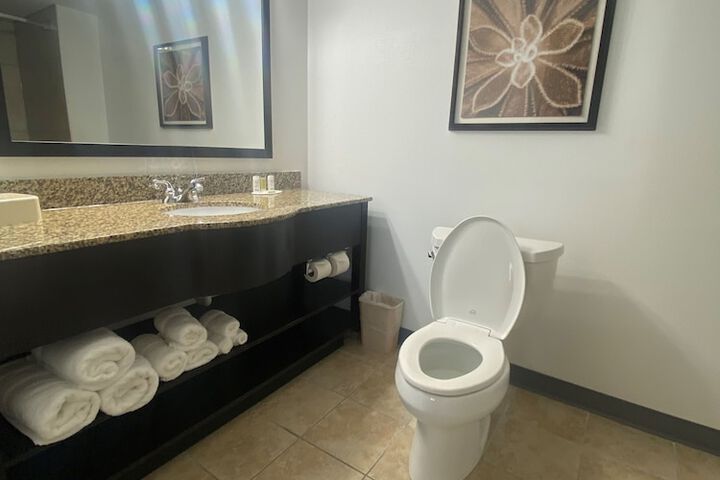 Room 10 of 34