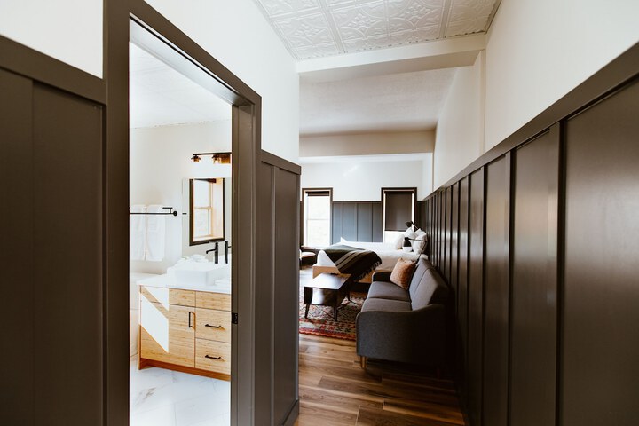 Room 44 of 71