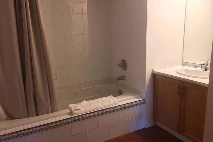 Room 5 of 40
