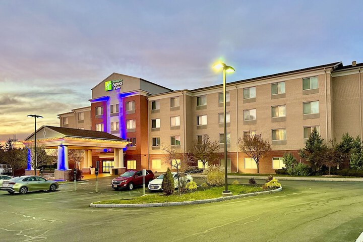 Hotel 4 of 56