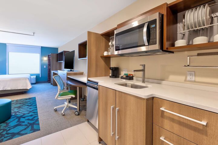 Room 18 of 32