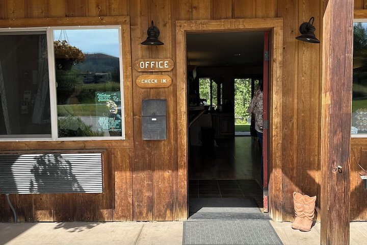 Methow River Lodge & Cabins