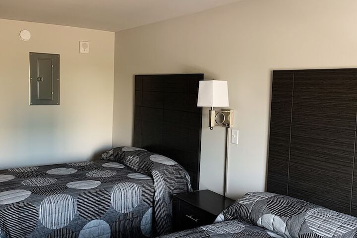 Room 9 of 27