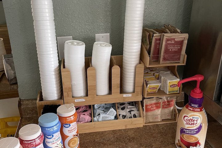 Breakfast/Coffee Service 26 of 33