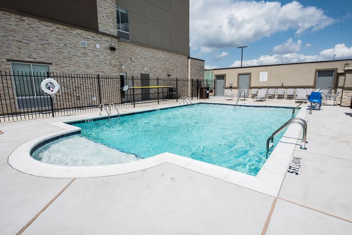 Pool 18 of 98