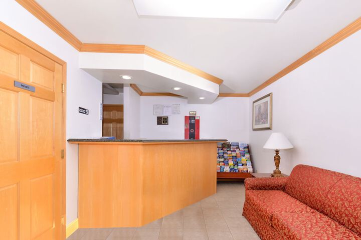 Hotel Interior 11 of 28