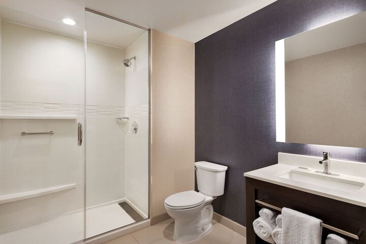 Room 14 of 40