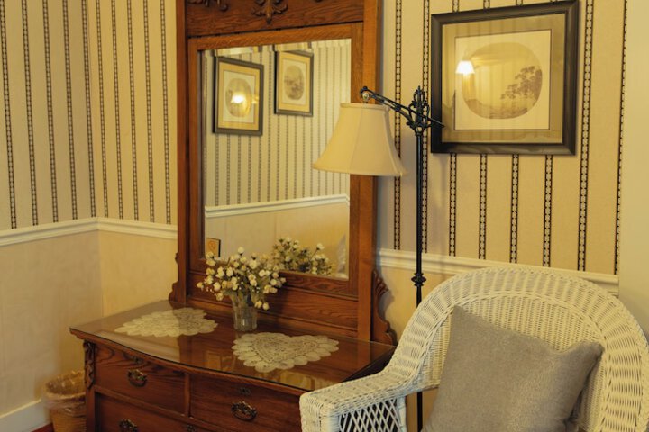 Room 26 of 48