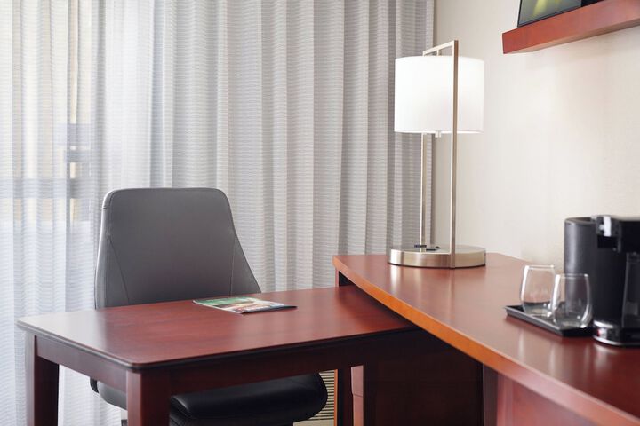 Room 15 of 36