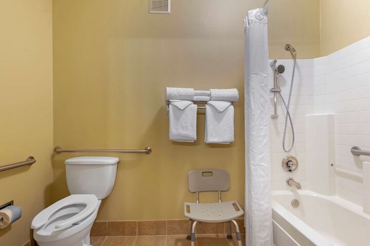 Room 8 of 37