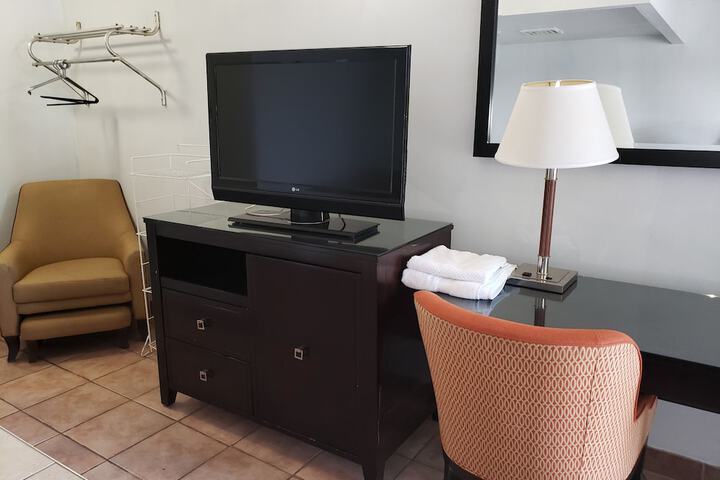 Room 20 of 28