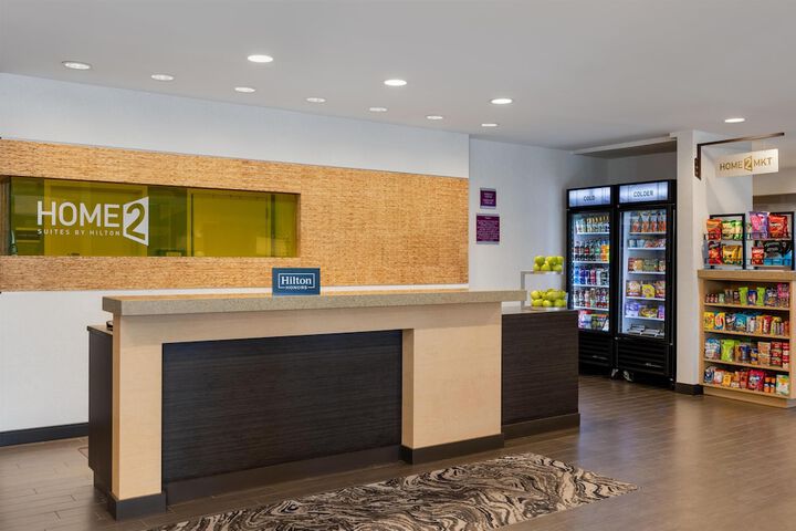 Home2 Suites by Hilton Milwaukee Brookfield
