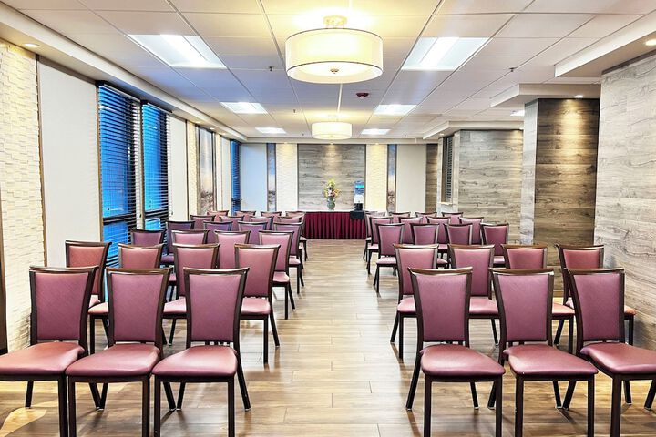 Holiday Inn Newark International Airport by IHG