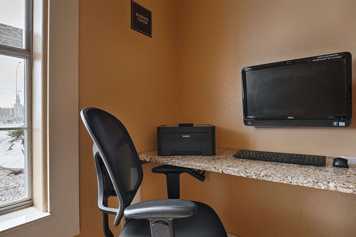 Business Center 16 of 16