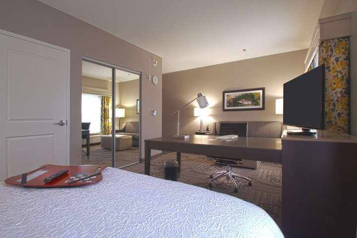 Room 28 of 69