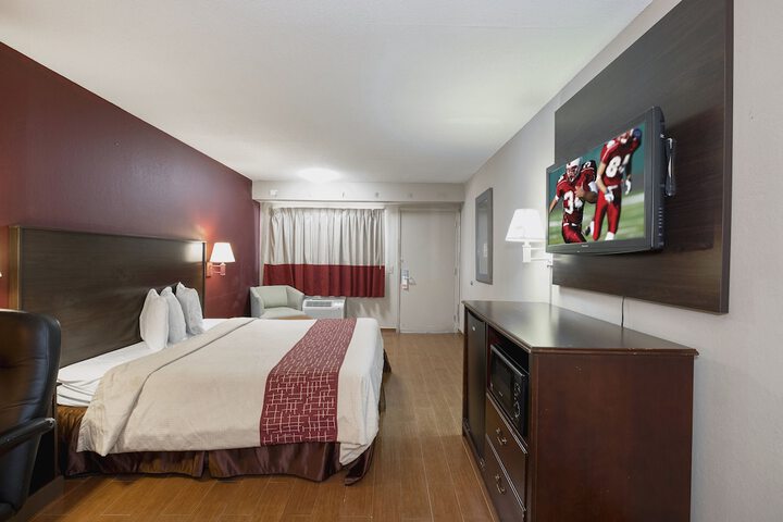 Room 16 of 28