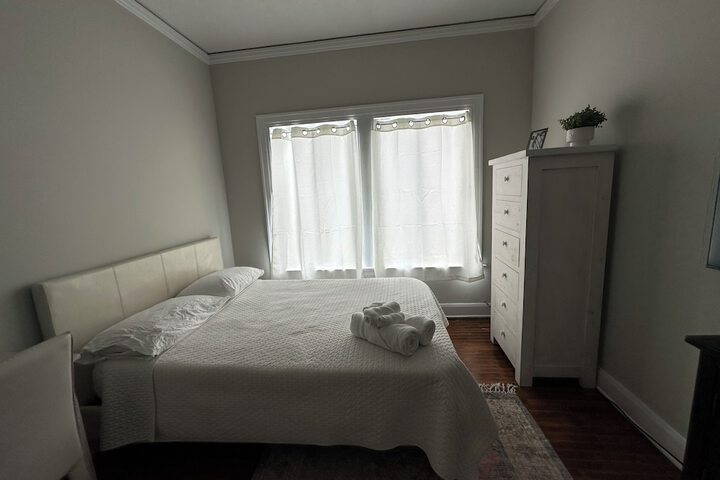 Room 80 of 100