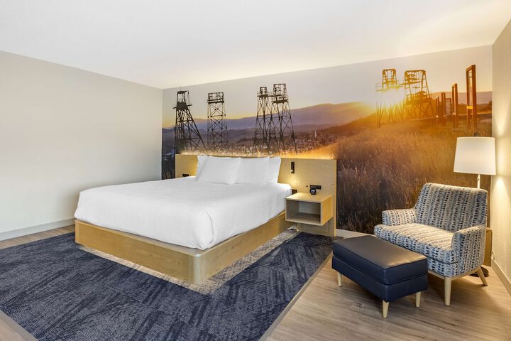 Room 27 of 44