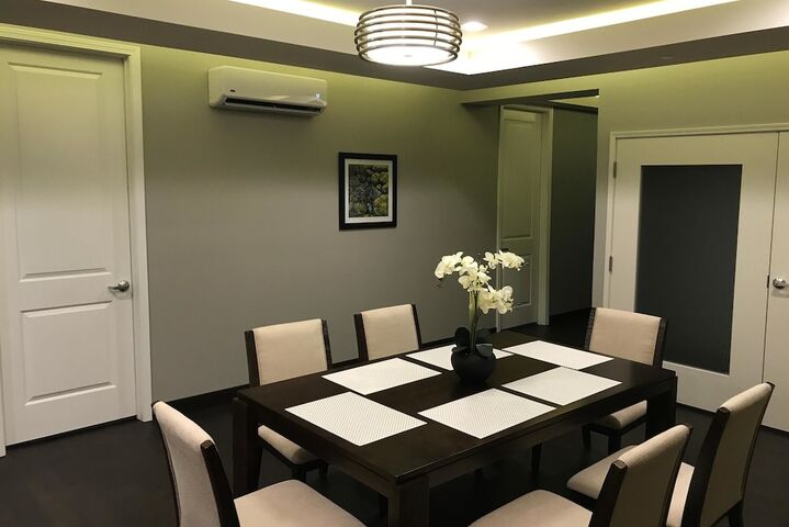 Room 33 of 43
