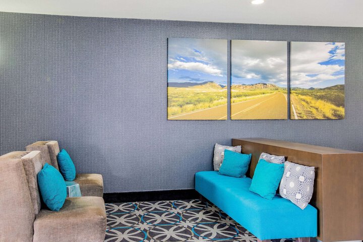 La Quinta Inn & Suites by Wyndham Mission at West McAllen