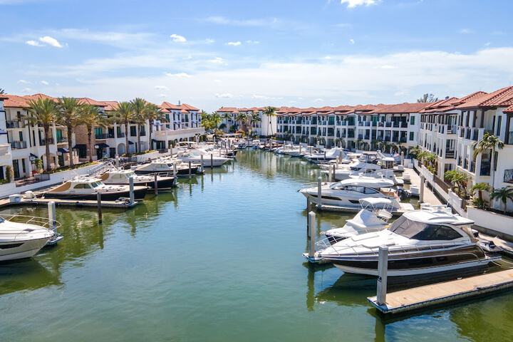 Naples Bay Resort & Marina