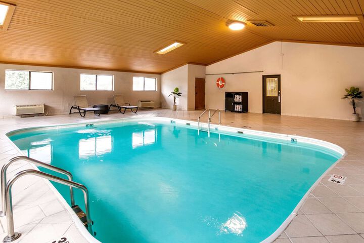 Pool 4 of 33