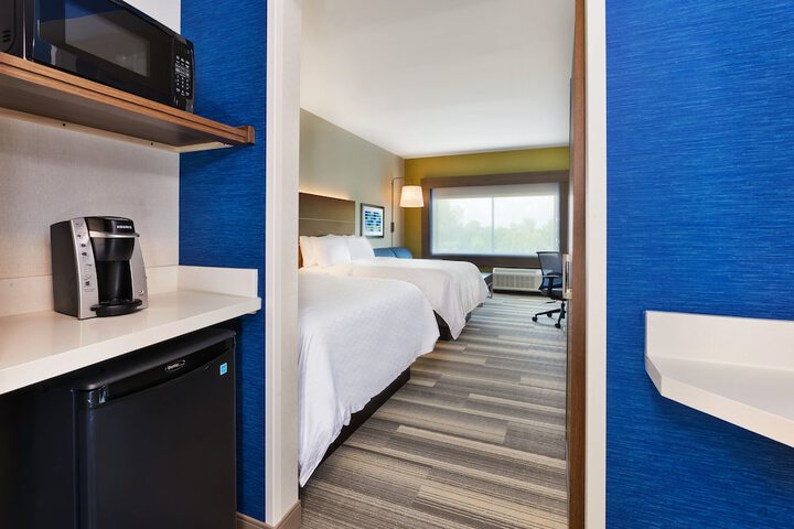 Room 21 of 40