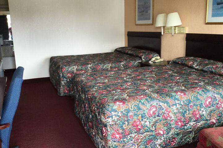 Belmont Inn & Suites