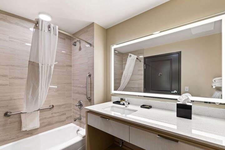 Room 44 of 52