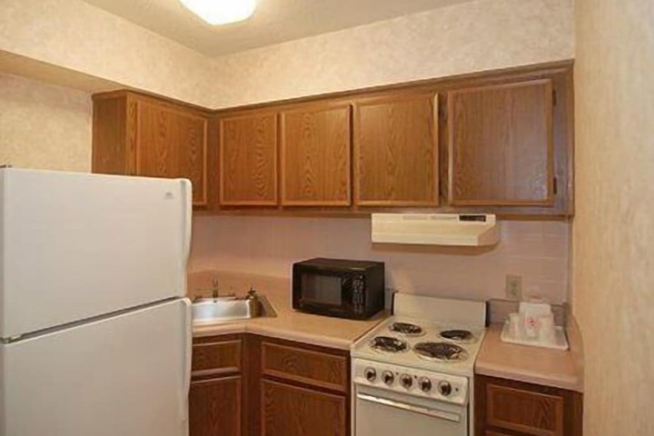 STUDIOS & SUITES 4 LESS CHESAPEAKE