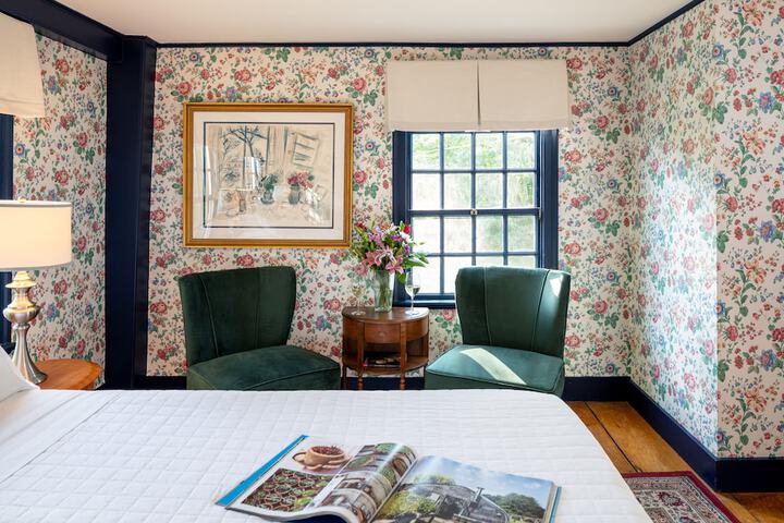 Room 10 of 42