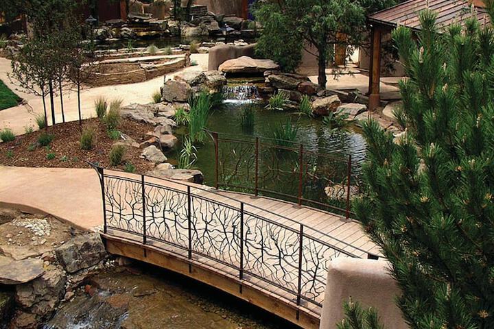 El Monte Sagrado Living Resort & Spa