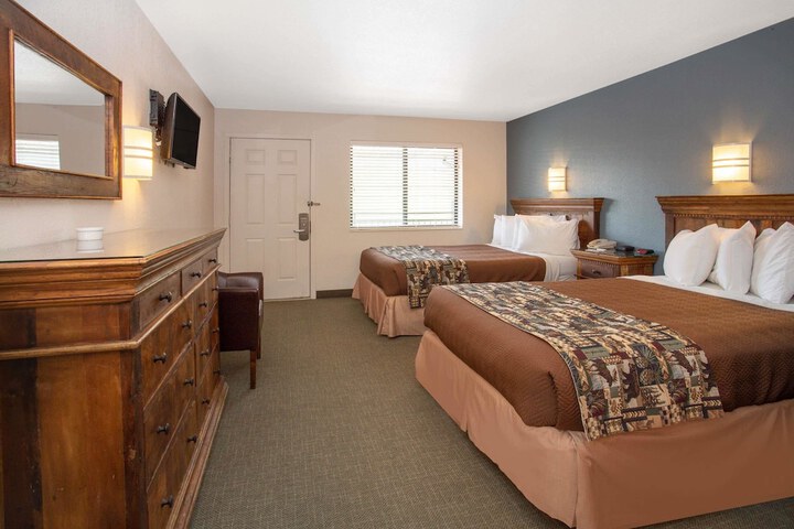 Room 15 of 22