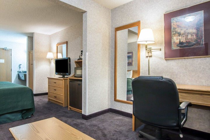 Room 20 of 32