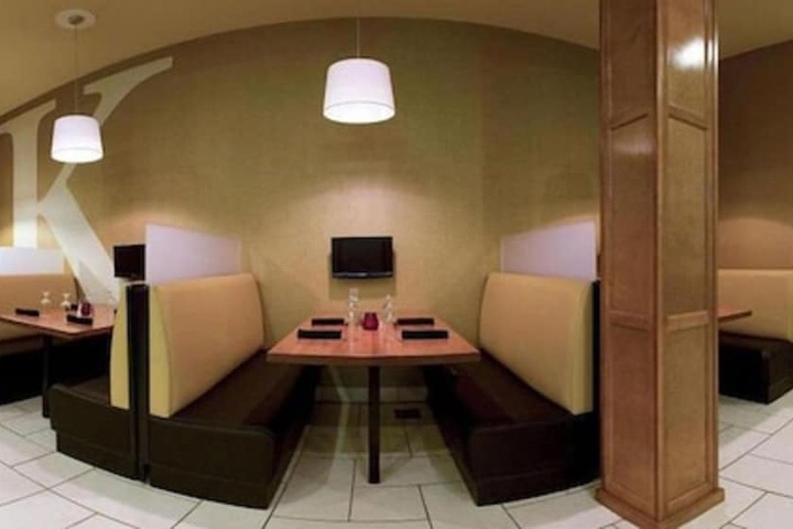 Dining 20 of 25