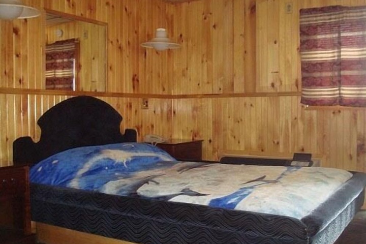 Room 10 of 44