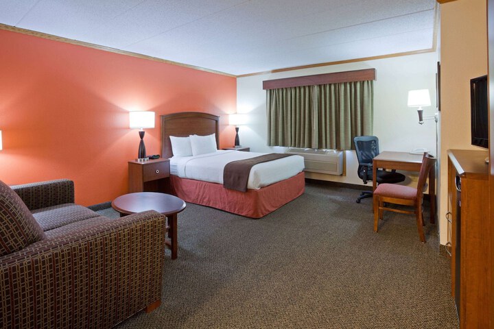 Room 17 of 48