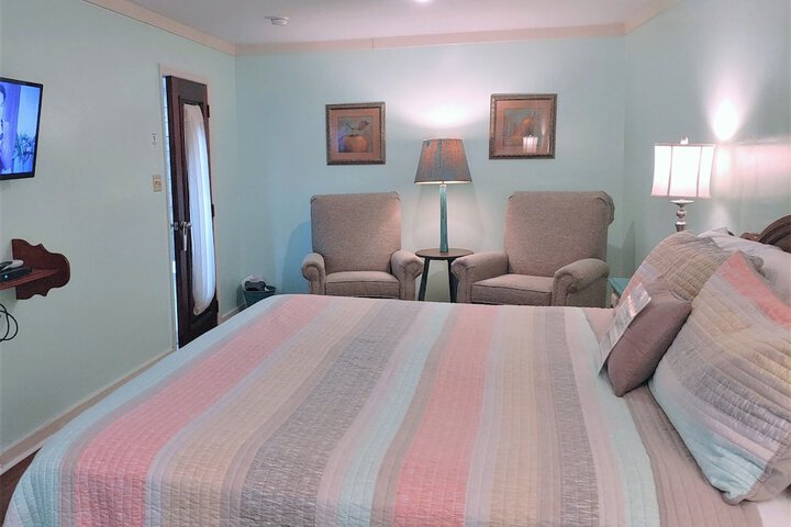 Room 43 of 71