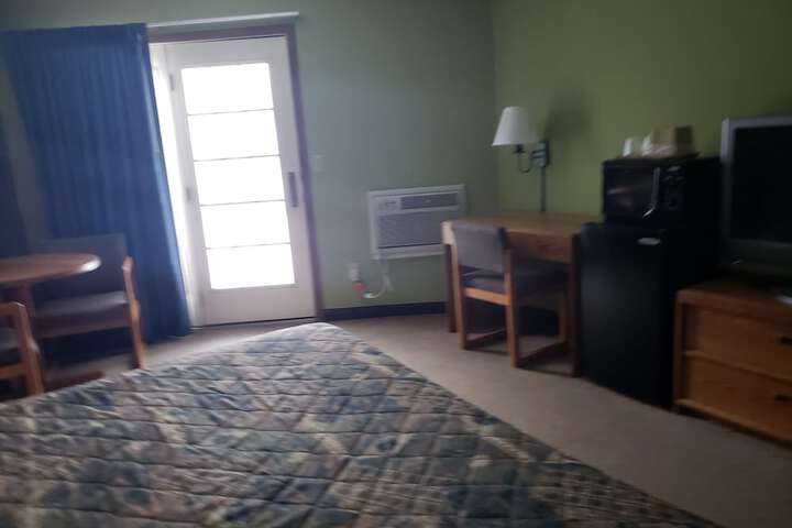 Room 55 of 80