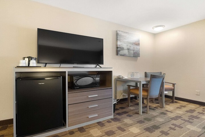Room 11 of 57