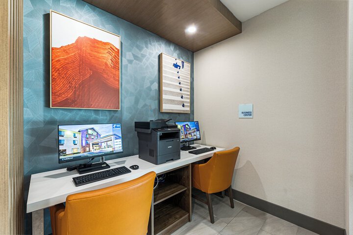 Holiday Inn Express & Suites Buford NE - Lake Lanier by IHG
