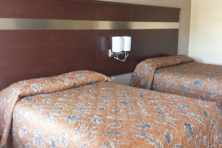 Taylor village Inn and suites