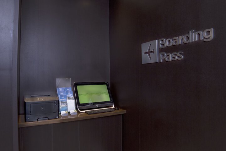 Business Center 54 of 57