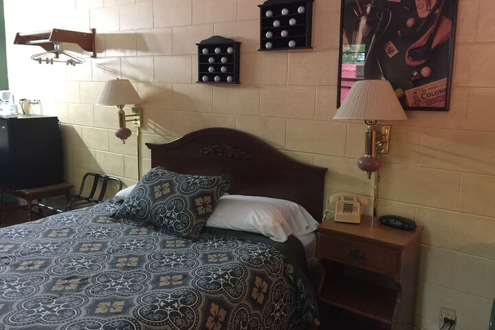 Room 21 of 34